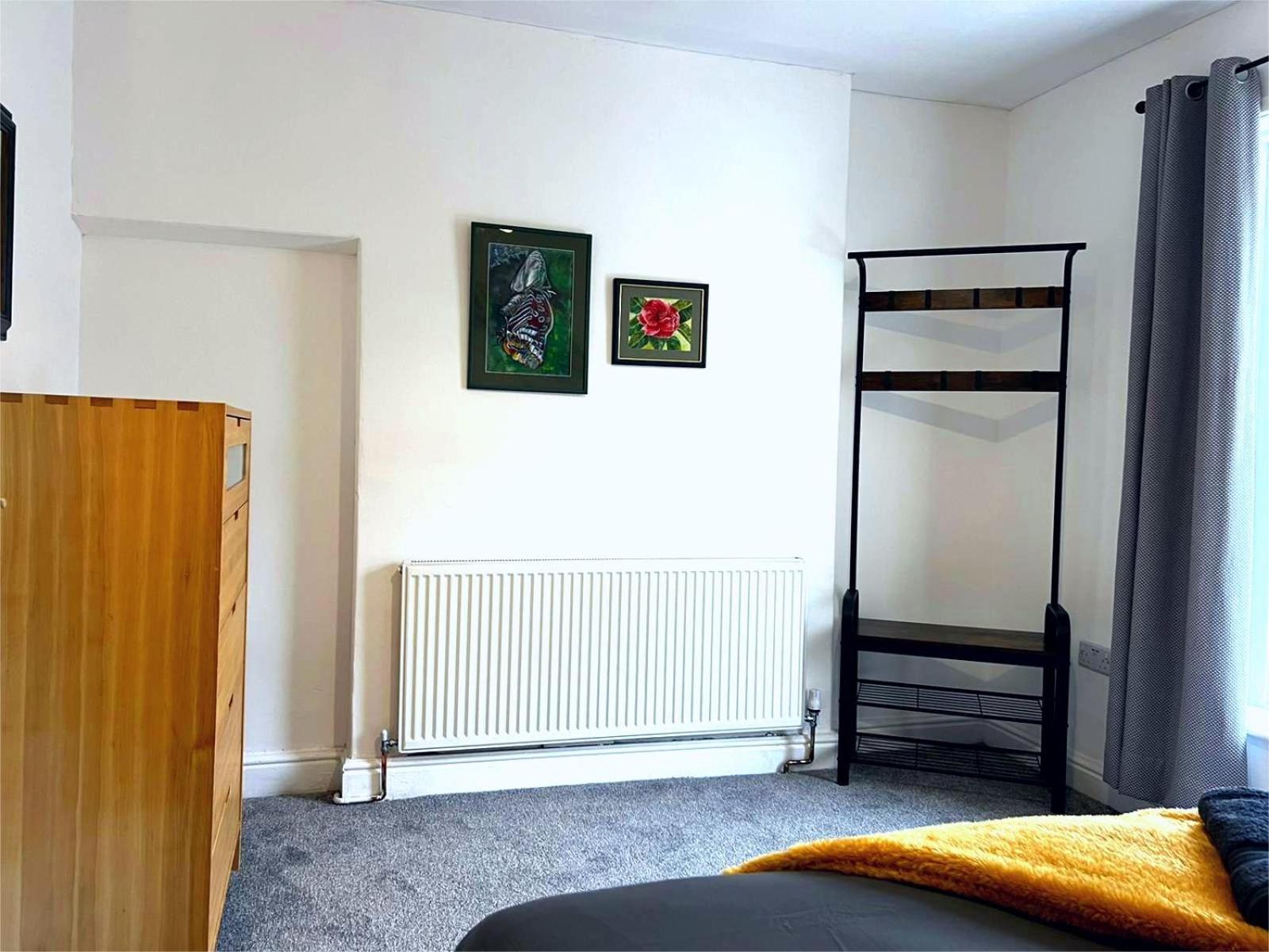 Newly Renovated 3 Bedroom House, 6 Beds With 2 Showers, Near University Town Centre Lancaster Exterior foto