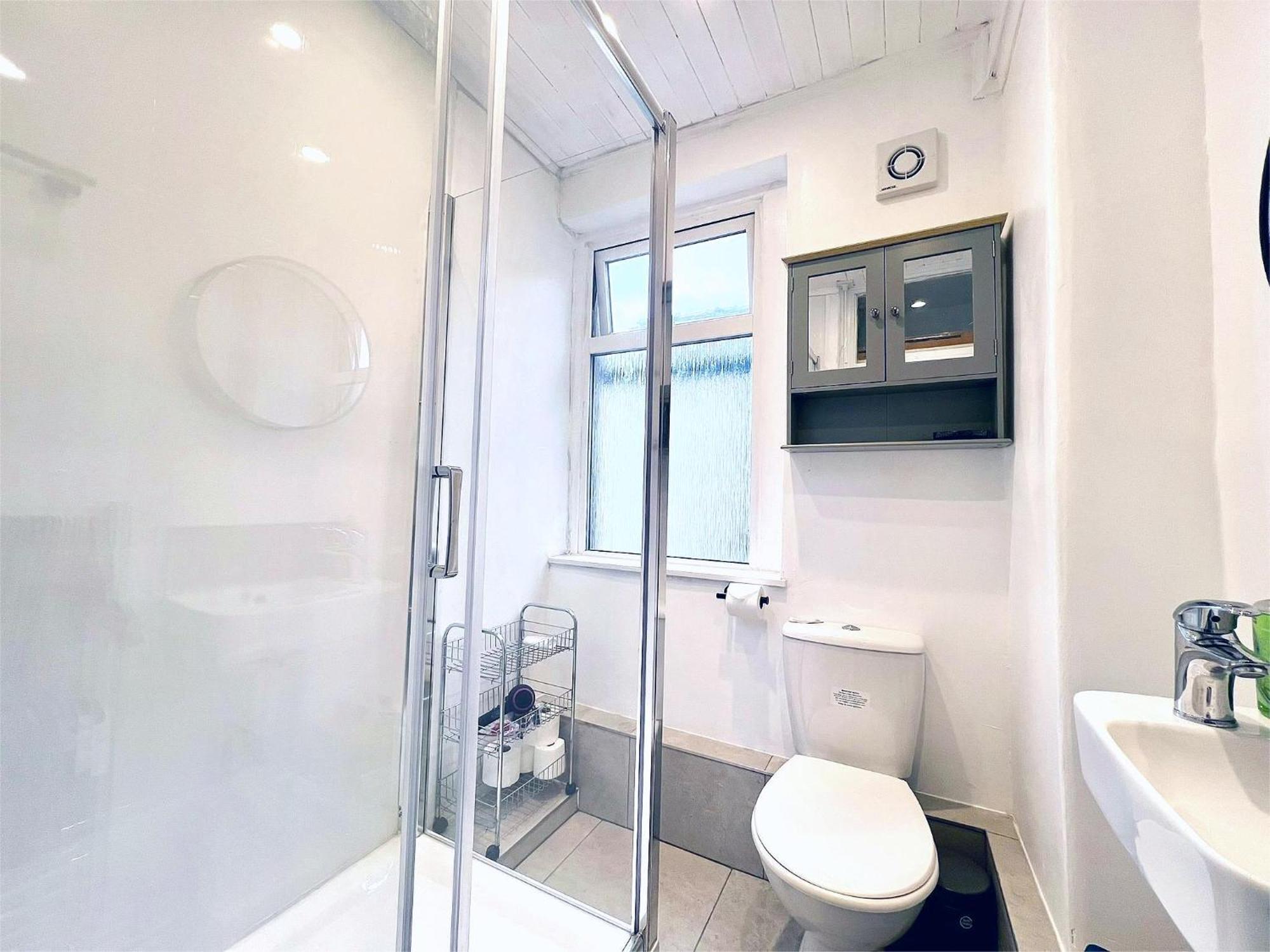 Newly Renovated 3 Bedroom House, 6 Beds With 2 Showers, Near University Town Centre Lancaster Exterior foto
