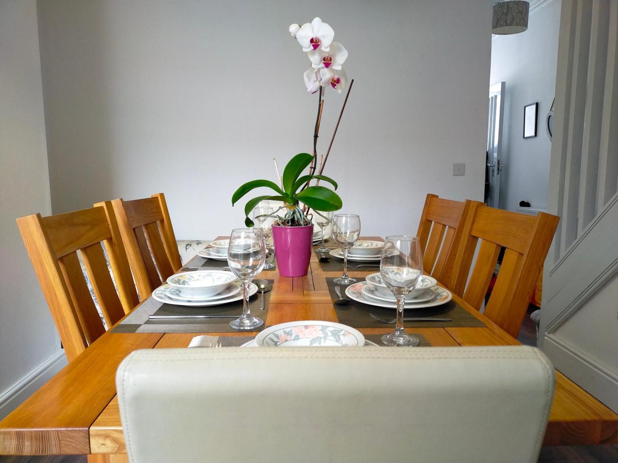 Newly Renovated 3 Bedroom House, 6 Beds With 2 Showers, Near University Town Centre Lancaster Exterior foto